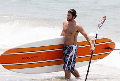 Звездные мужчины без рубашек