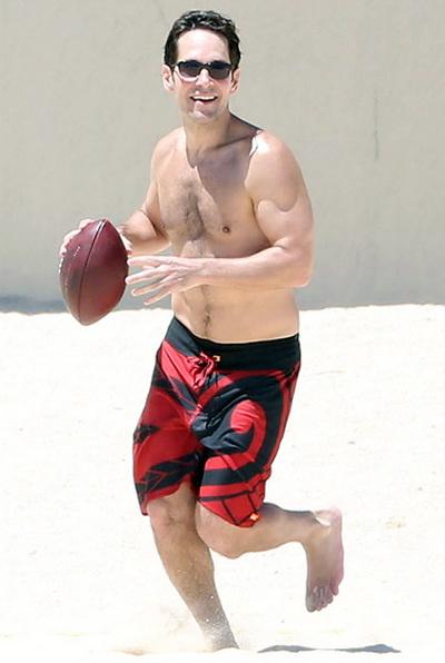 Звездные мужчины без рубашек