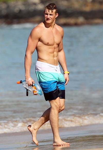 Звездные мужчины без рубашек