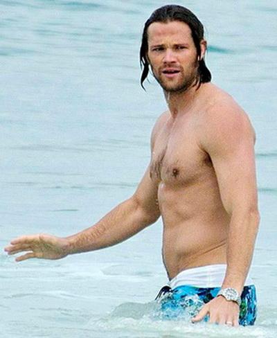 Звездные мужчины без рубашек