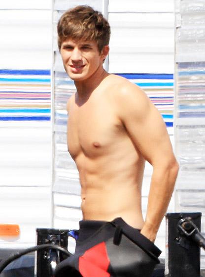 Звездные мужчины без рубашек