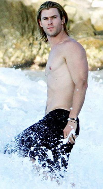 Звездные мужчины без рубашек