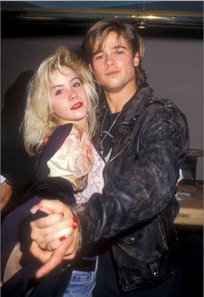 Первая любовь: с кем знаменитости встречались в юности