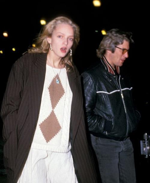 Первая любовь: с кем знаменитости встречались в юности