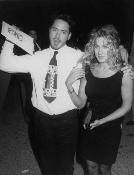 Первая любовь: с кем знаменитости встречались в юности