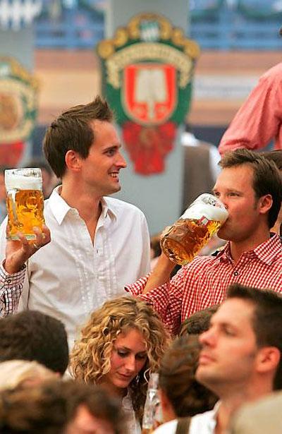 Самый большой пивной праздник стартовал в Мюнхене