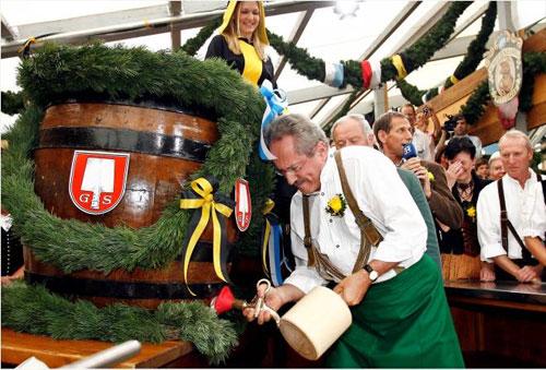 Самый большой пивной праздник стартовал в Мюнхене