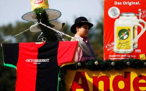 Самый большой пивной праздник стартовал в Мюнхене