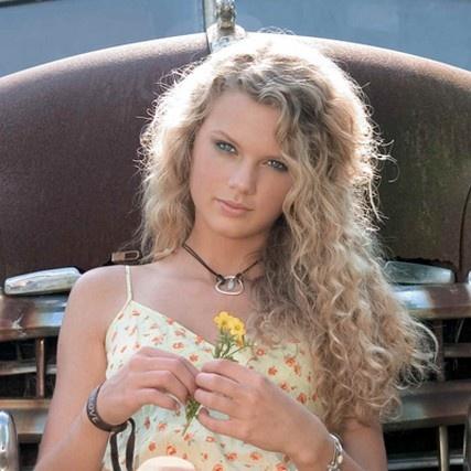 Бренд Victoria’s Secret выбрал самых сексуальных звезд