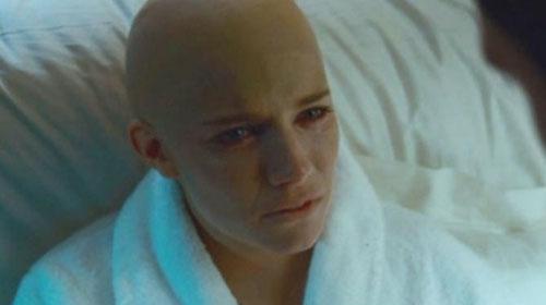 Сиенна Миллер нашла себе нового собутыльника