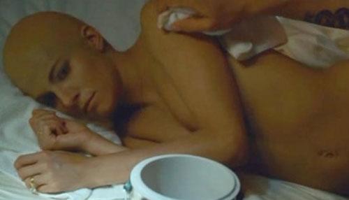 Сиенна Миллер нашла себе нового собутыльника