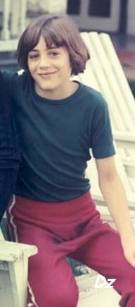 Редкие фотографии юных знаменитостей. часть 6