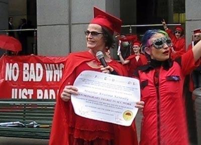 Власти Австралии лишили бесполого человека его статуса