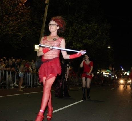 Власти Австралии лишили бесполого человека его статуса