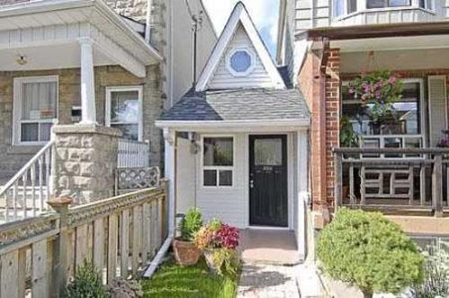 Самый маленький дом в Торонто оказался и самым дорогим
