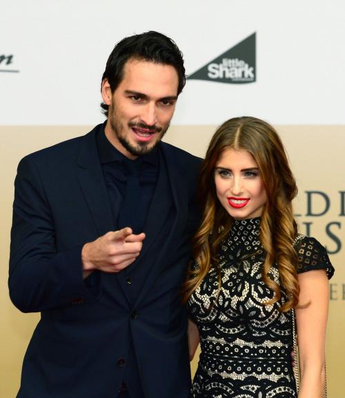 Самые красивые жены футболистов, участвующих в ЧМ-2018