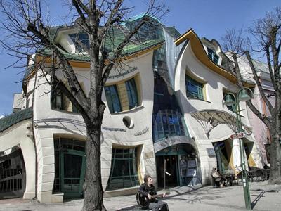 Самый необычный дом в Европе — кривой дом в Сопоте