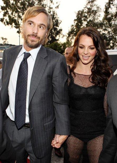 Бритни Спирс совсем себя запустила