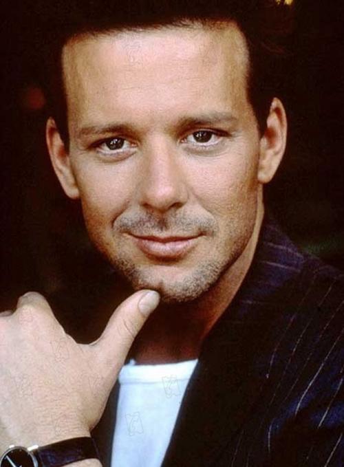 Топ-10 звезд, ставших жертвами пластической хирургии