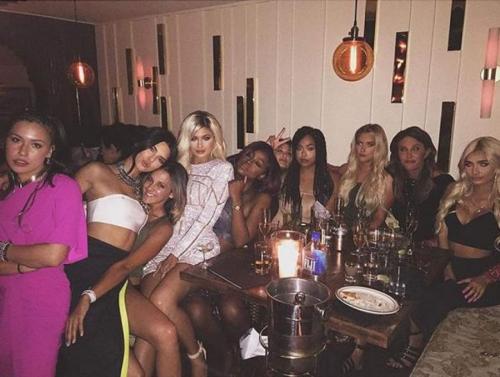 Как отрываются звезды на частных вечеринках и дискотеках