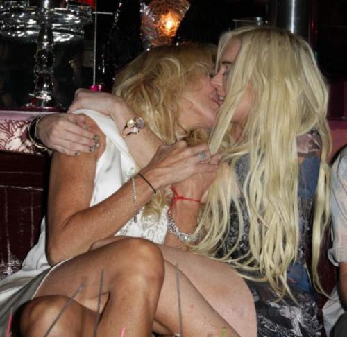 Как отрываются звезды на частных вечеринках и дискотеках