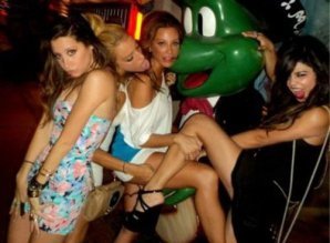 Как отрываются звезды на частных вечеринках и дискотеках