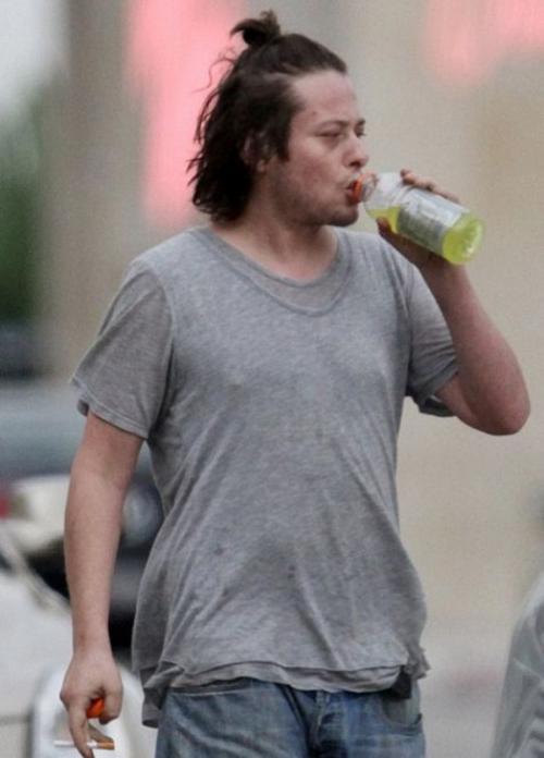 Звезды, которые пустили свою жизнь и карьеру под откос