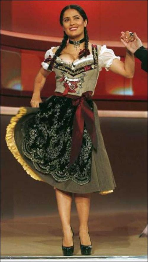 Карл Лагерфельд загляделся на прелести Сальмы Хайек