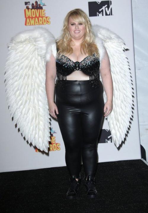 Звезды, прогадавшие с откровенными нарядами