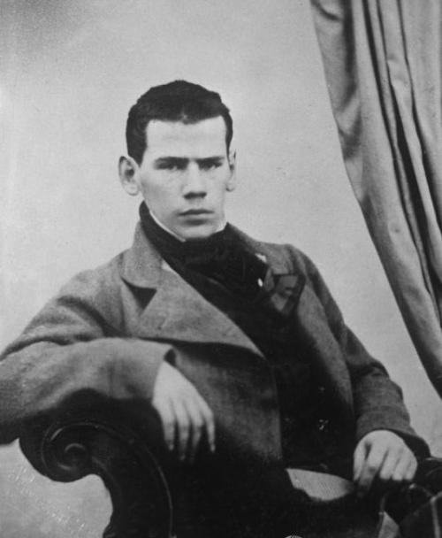 Знаменитости, которые росли сиротами