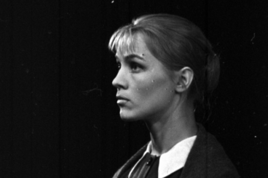 Знаменитости, которые росли сиротами