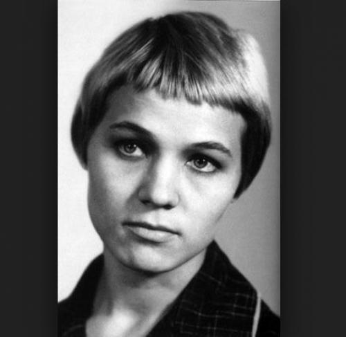 Знаменитости, которые росли сиротами