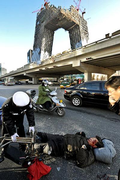 В «падающих башнях»  Китая разместиться телецентр