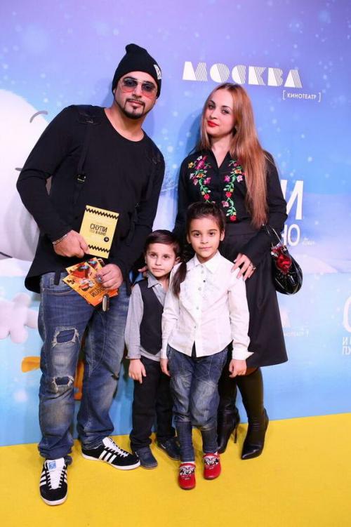 Снупи превратил звезд в детей