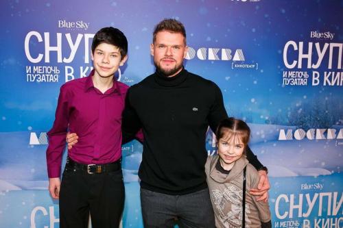 Снупи превратил звезд в детей