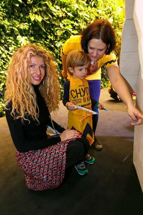 Снупи превратил звезд в детей