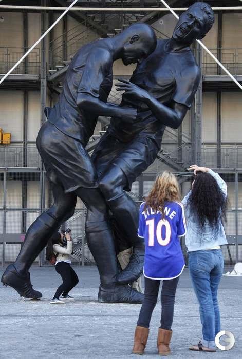 Ухо Холифилда и "рука Бога" Марадоны: самые скандальные выходки спортсменов