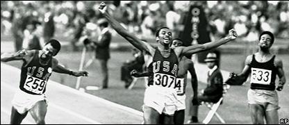 Ухо Холифилда и "рука Бога" Марадоны: самые скандальные выходки спортсменов