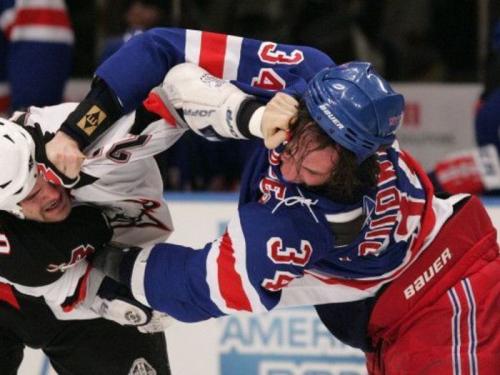 Ухо Холифилда и "рука Бога" Марадоны: самые скандальные выходки спортсменов