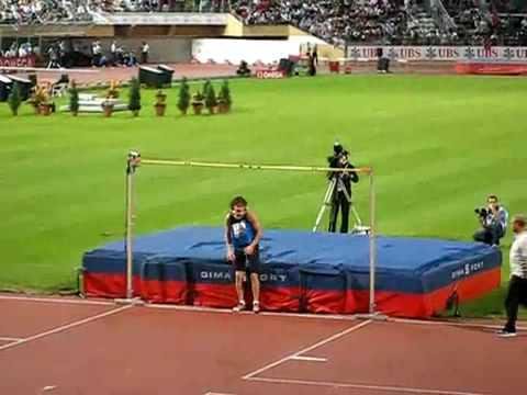 Ухо Холифилда и "рука Бога" Марадоны: самые скандальные выходки спортсменов