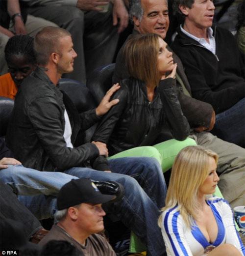 Папарации запечатлели, как Виктория Бекхем закатила мужу сцену ревности