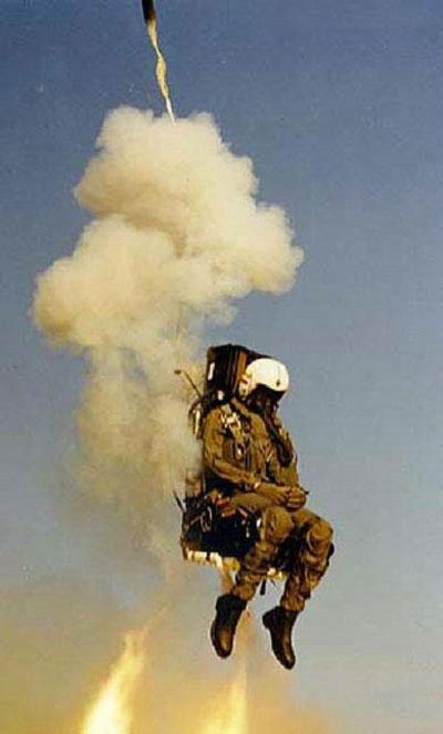 Кого и как спасает катапульта