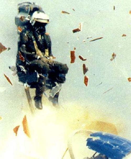 Кого и как спасает катапульта