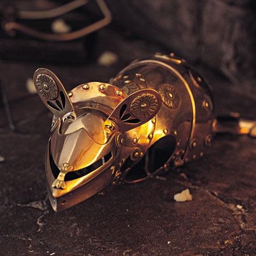 Рыцарские латы для мышей и кошек