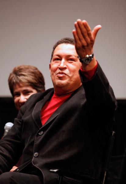 Уго Чавес приударил за Кортни Лав