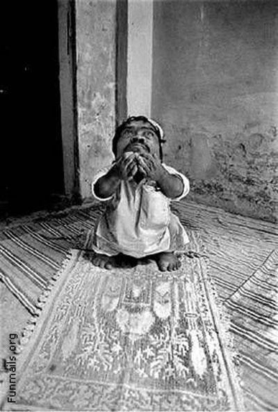 Самый маленький человек на планете умер романтиком