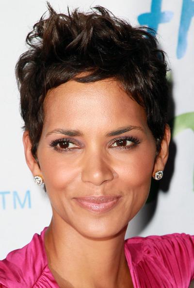 Звезды кино и ТВ, начинавшие карьеру, как королевы красоты