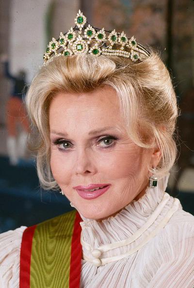 Звезды кино и ТВ, начинавшие карьеру, как королевы красоты