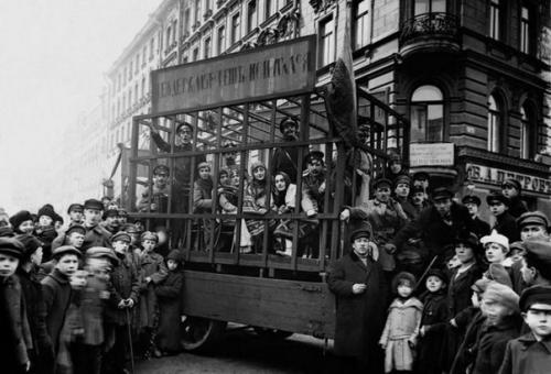 Редкие фотографии: история в лицах и событиях