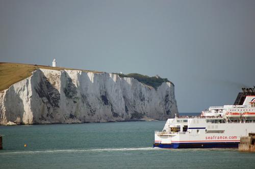 9 грандиозных скальных образований